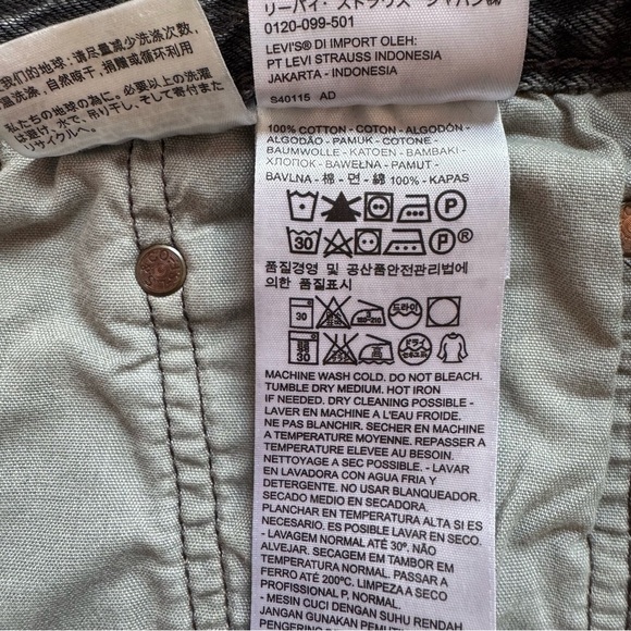 Levi's 501 Distressed Fried Hem Jean Shorts Washed Black Festival Size 32 - Picture 7 of 7